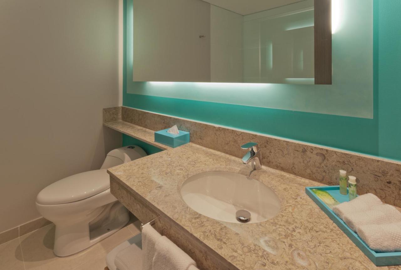 Holiday Inn Express Yopal By Ihg מראה חיצוני תמונה