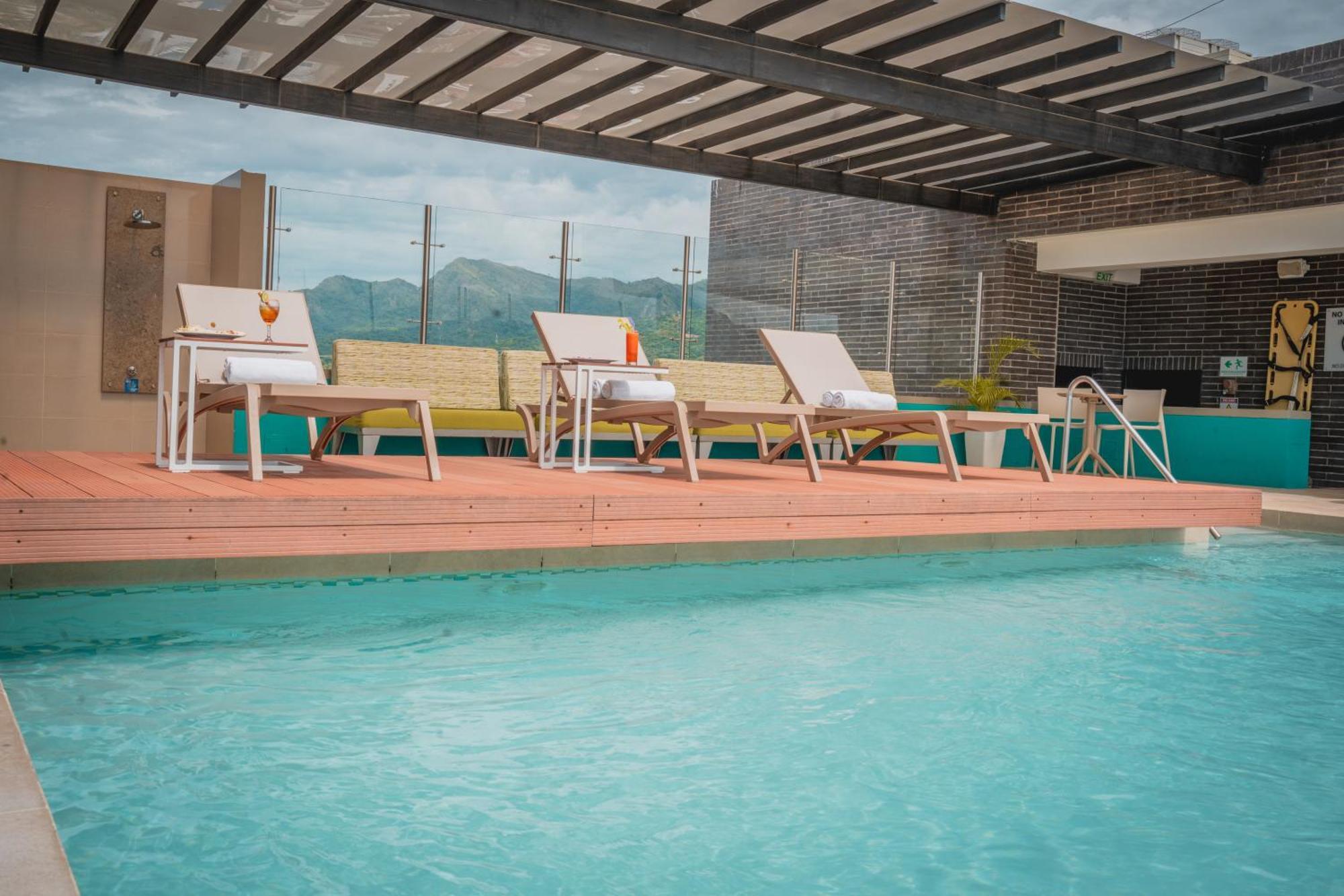 Holiday Inn Express Yopal By Ihg מראה חיצוני תמונה