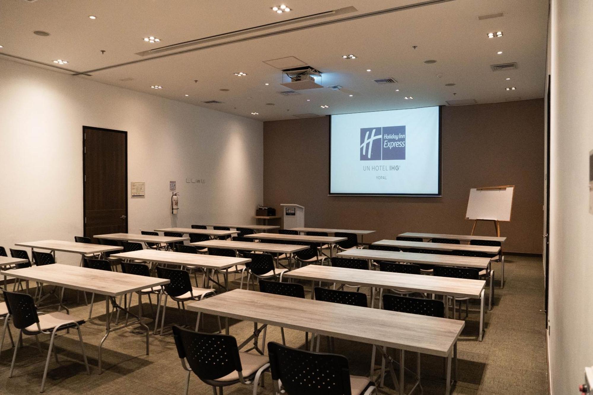 Holiday Inn Express Yopal By Ihg מראה חיצוני תמונה