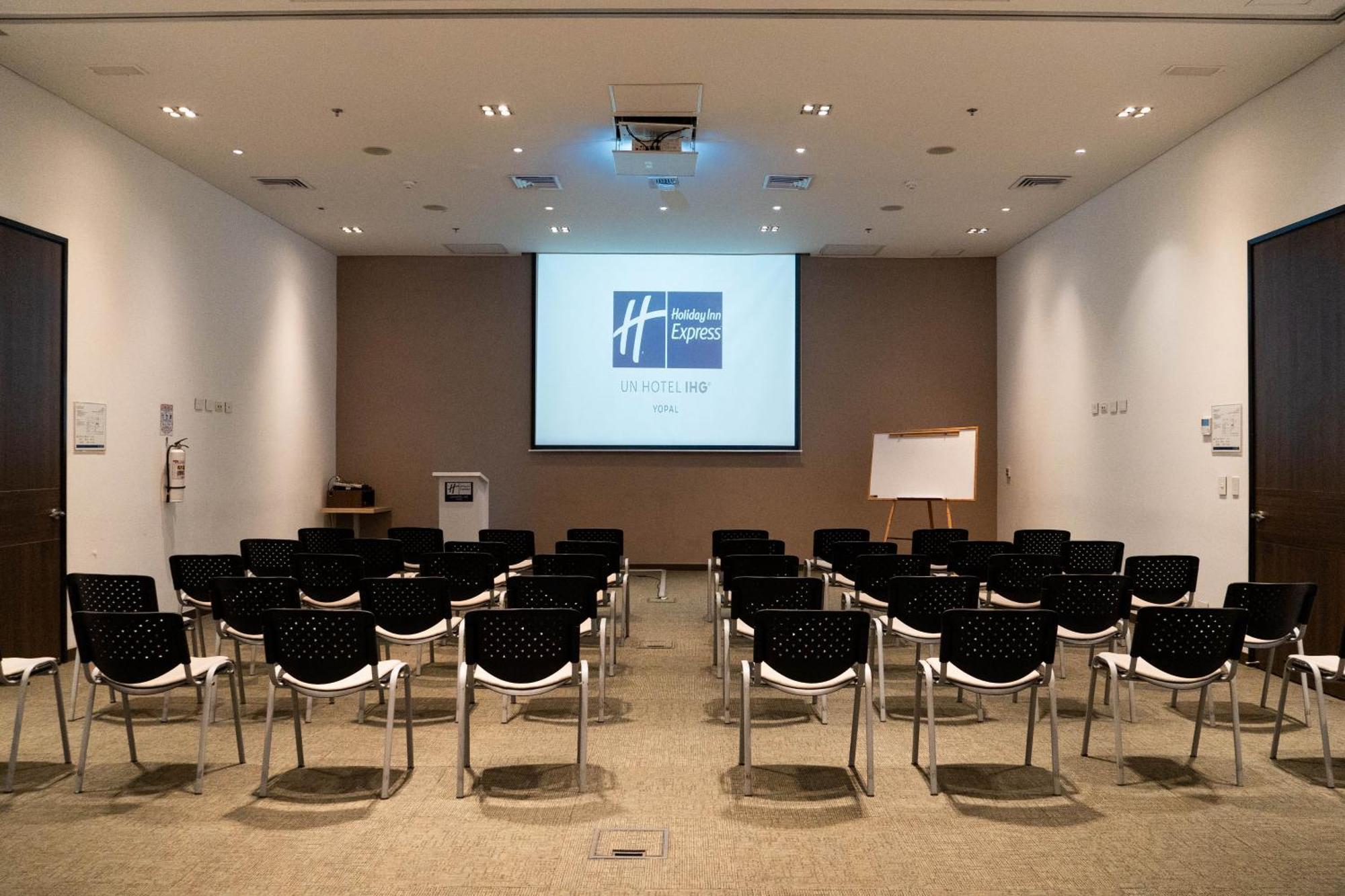 Holiday Inn Express Yopal By Ihg מראה חיצוני תמונה