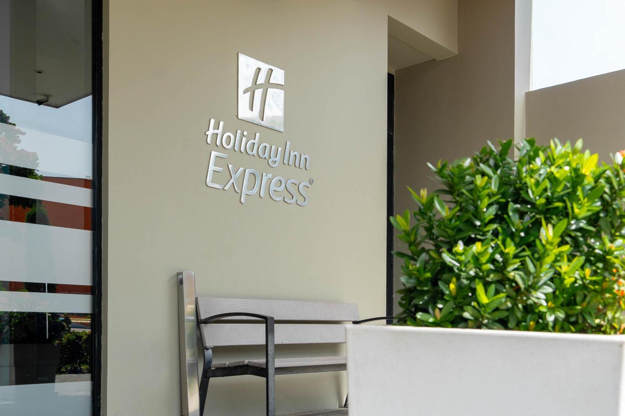 Holiday Inn Express Yopal By Ihg מראה חיצוני תמונה